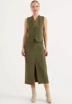 Жилет с короткой планкой на пуговицах Herita, хаки