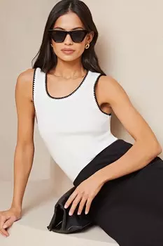Жилет с круглым вырезом и отделкой Whipstitch Lipsy, белый