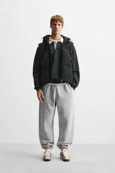 Жилет с прорезиненной подкладкой и капюшоном ZARA, черный