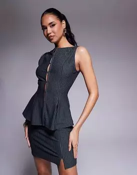 Жилет-труба ASOS DESIGN в тонкую полоску цвета уголь с застежкой на крючок