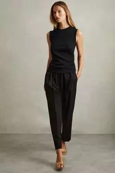 Жилет Trudy с ребристым узором и сборками на талии Reiss, черный