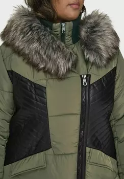 Зимнее пальто CARLITTA ONLY Carmakoma, светло-зеленый