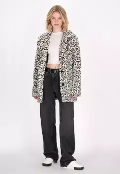 Зимнее пальто myMo, белый