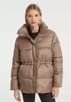 Зимнее пальто Opus