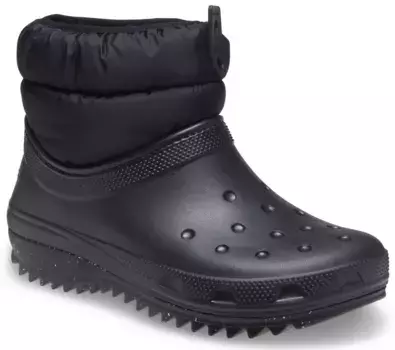Зимние ботинки Crocs "Winter Boots Classic Neo Puff Shorty" с эластичным входом голенища, черный