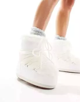 Зимние ботинки до щиколотки Moon Boot белого цвета из искусственного меха