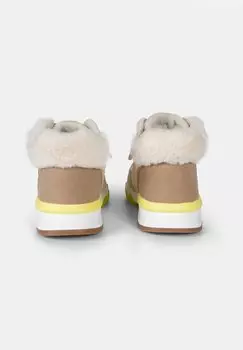 Зимние сапоги Bata, бежевый