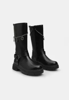 Зимние сапоги Bata, черный