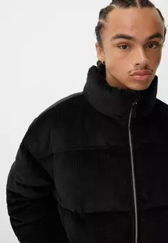 Зимняя куртка Bershka, черный