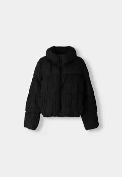 Зимняя куртка Bershka, черный