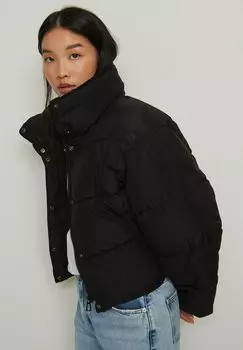 Зимняя куртка NA-KD, черная