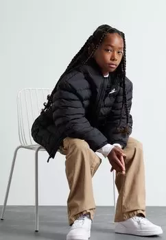 Зимняя куртка Nike, черный/белый