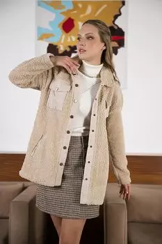 Зимняя куртка оверсайз из искусственного меха с воротником-рубашкой и карманами 42190487 Lela, коричневый