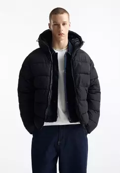 Зимняя куртка PUFFER PULL&BEAR, черный