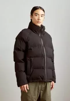 Зимняя куртка REVOLUTION, черный