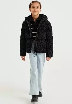 Зимняя куртка WE Fashion, черная