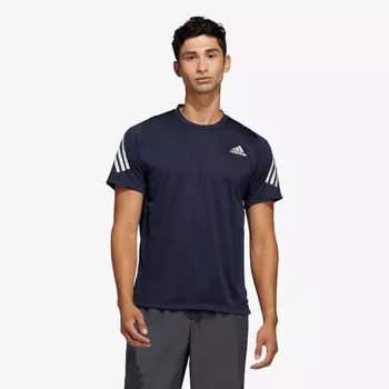 Значок поезда в футболке Adidas