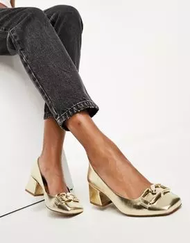 Золотистые туфли на среднем каблуке с цепочкой ASOS DESIGN Skylar