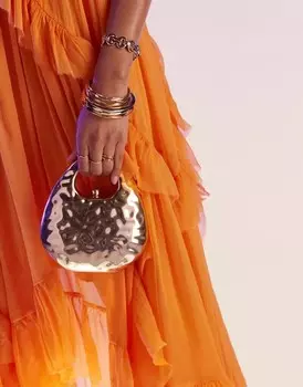 Золотой клатч с кованой верхней ручкой ASOS