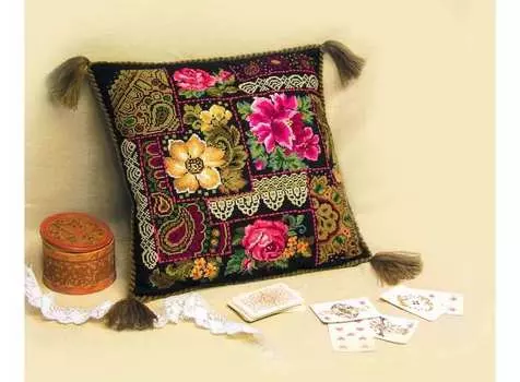 Набор для вышивания «Подушка. Цветочная композиция»