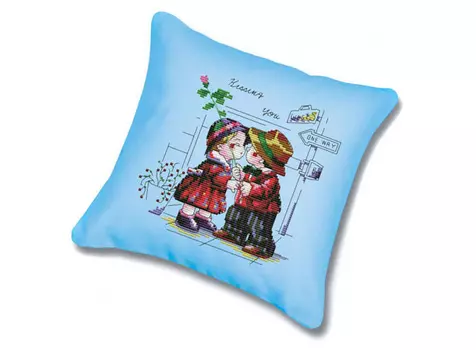 Подушка «Чувства» (канва голубая)