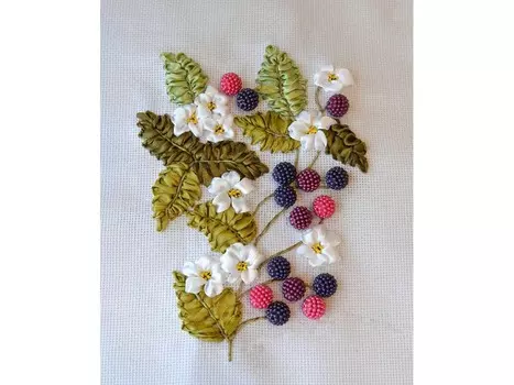 Вышивка лентами «Ежевика»