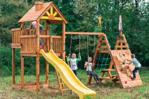 Детский городок "Выше всех" Победа