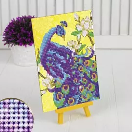 Алмазная мозаика с частичным заполнением на подставке