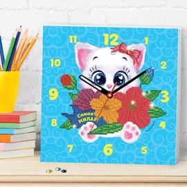 Алмазная вышивка на часах на раме