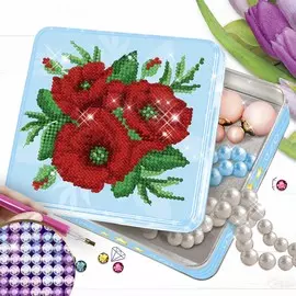 Алмазная вышивка на шкатулке