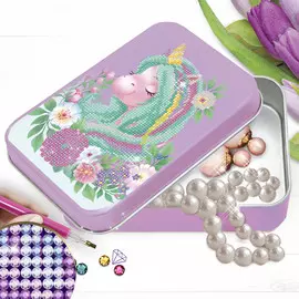 Алмазная вышивка на шкатулке