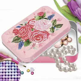 Алмазная вышивка на шкатулке