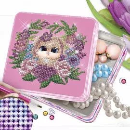 Алмазная вышивка на шкатулке