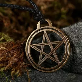 Амулет-брелок