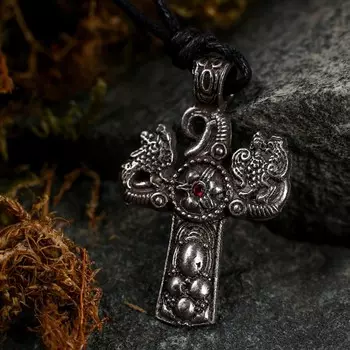 Амулет-брелок