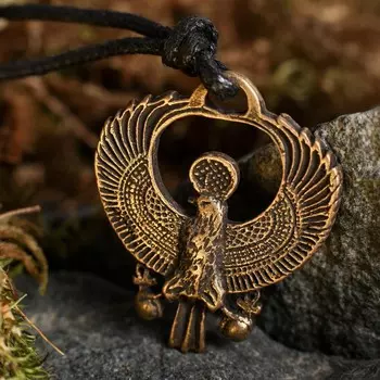 Амулет-брелок