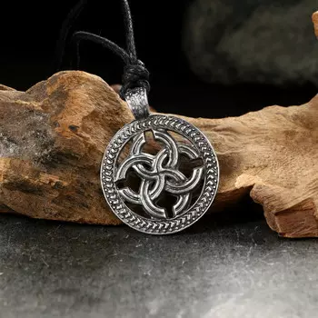 Амулет-брелок