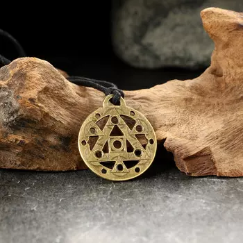 Амулет-брелок