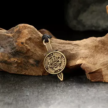 Амулет-брелок