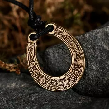 Амулет-брелок