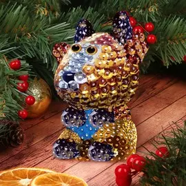 Аппликация пайетками