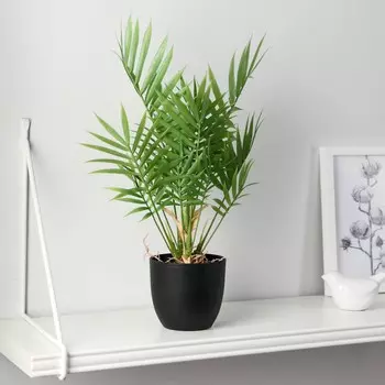 Искусственный цветок в горшке