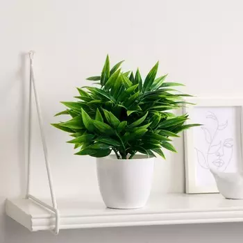 Искусственный цветок в горшке