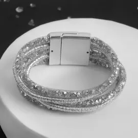 Браслет со стразами