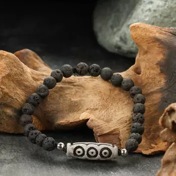 Браслет из лавы с бусиной дзи