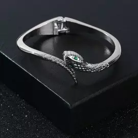 Браслет со стразами