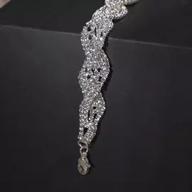 Браслет со стразами
