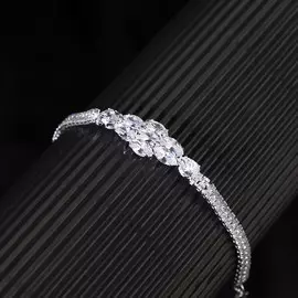 Браслет со стразами