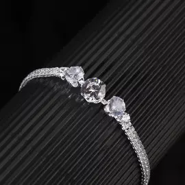 Браслет со стразами