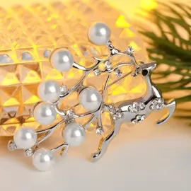 Брошь новогодняя